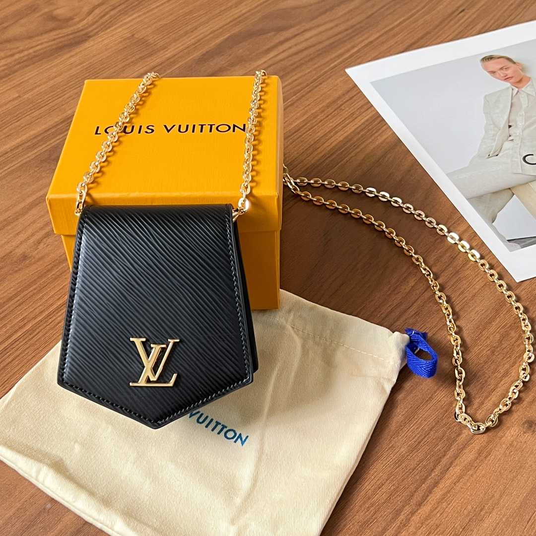 Louis Vuitton Key Bell XL   M22368 - DopestKickz