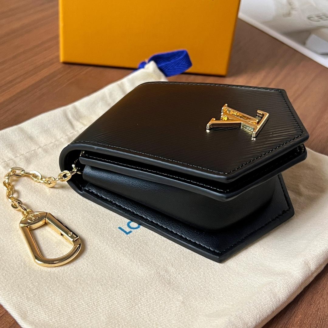 Louis Vuitton Key Bell XL   M22368 - DopestKickz