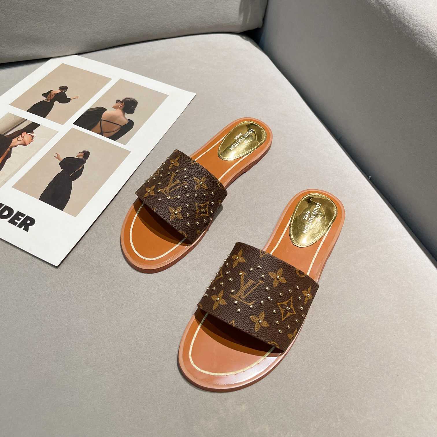 Louis Vuitton Lock It Flat Mule       1AAZYR - DopestKickz