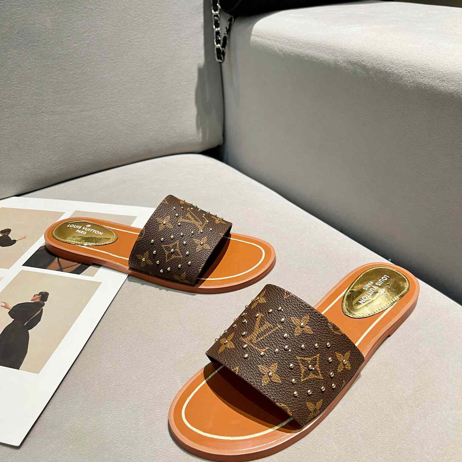 Louis Vuitton Lock It Flat Mule       1AAZYR - DopestKickz