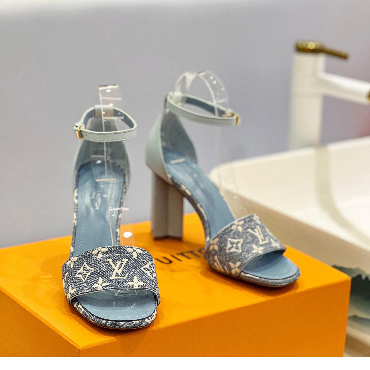 Louis Vuitton Silhouette Sandal     1AAZT5 - DopestKickz