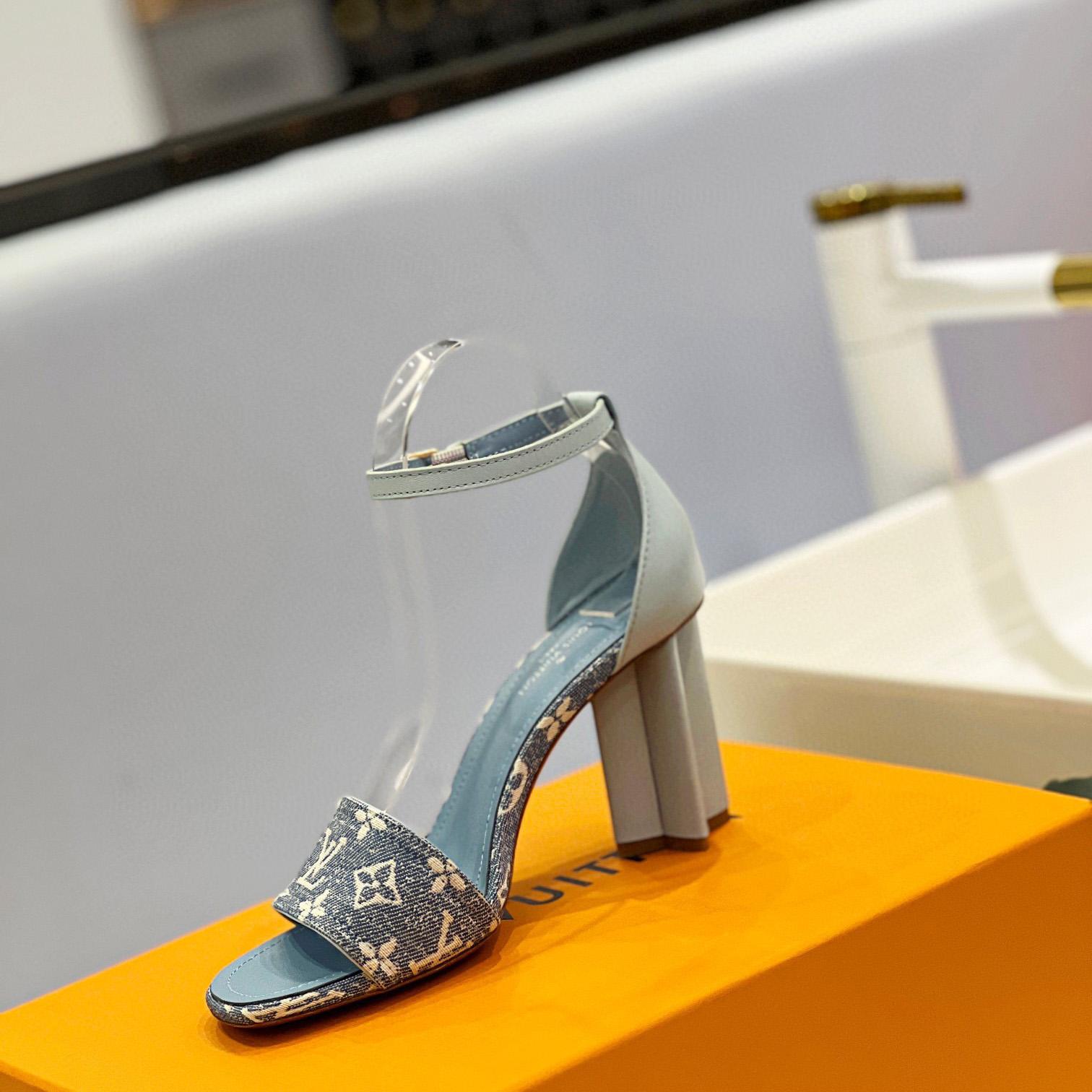 Louis Vuitton Silhouette Sandal     1AAZT5 - DopestKickz