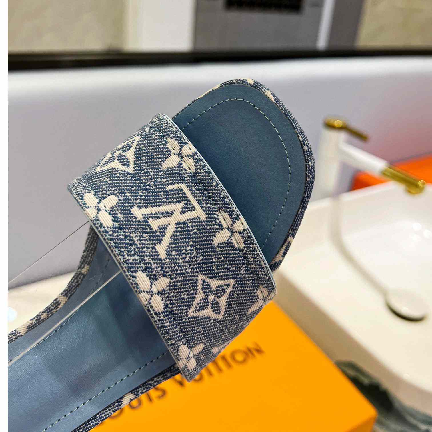 Louis Vuitton Silhouette Sandal     1AAZT5 - DopestKickz