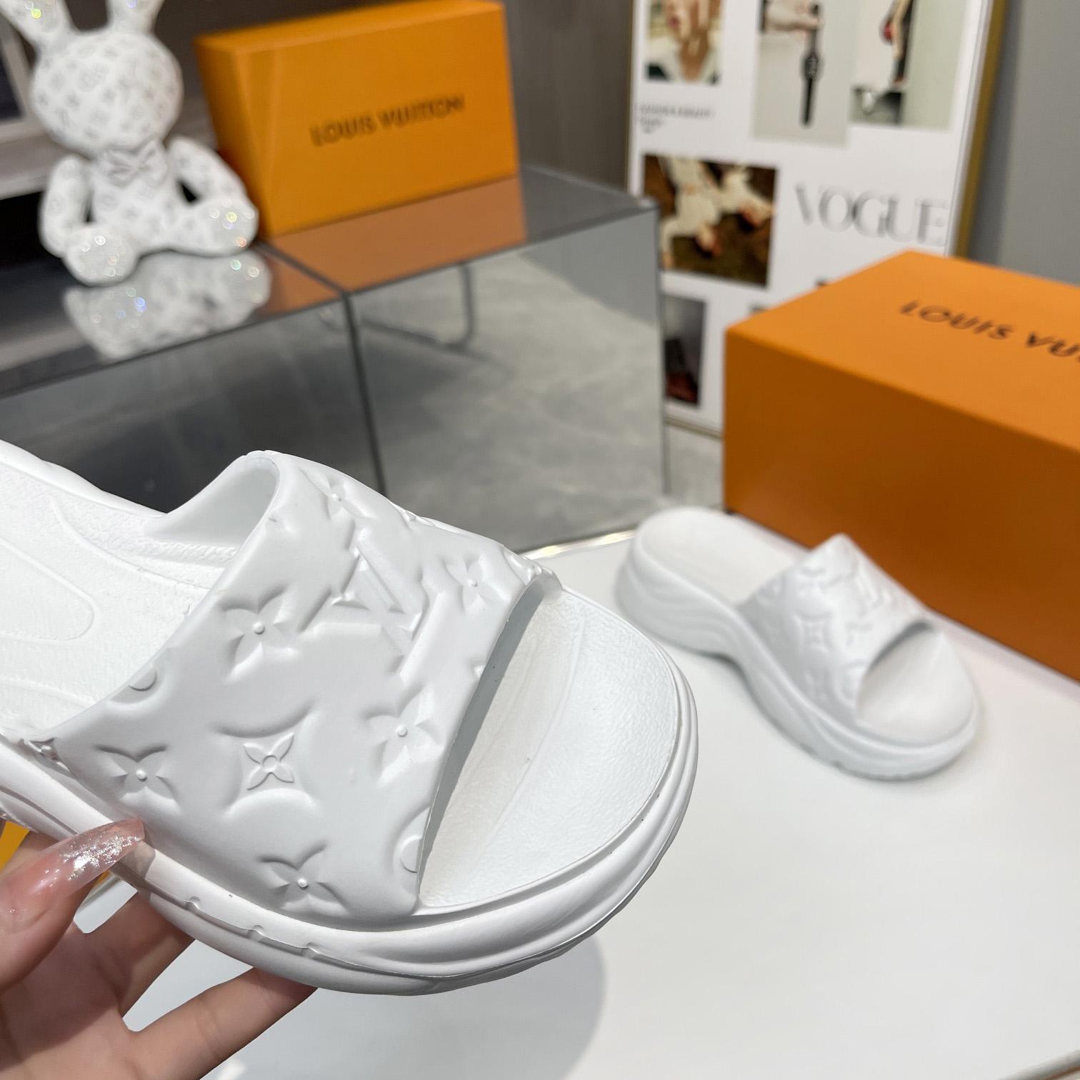 Louis Vuitton Pool 55 Flat Comfort Mule     1AB3FW - DopestKickz