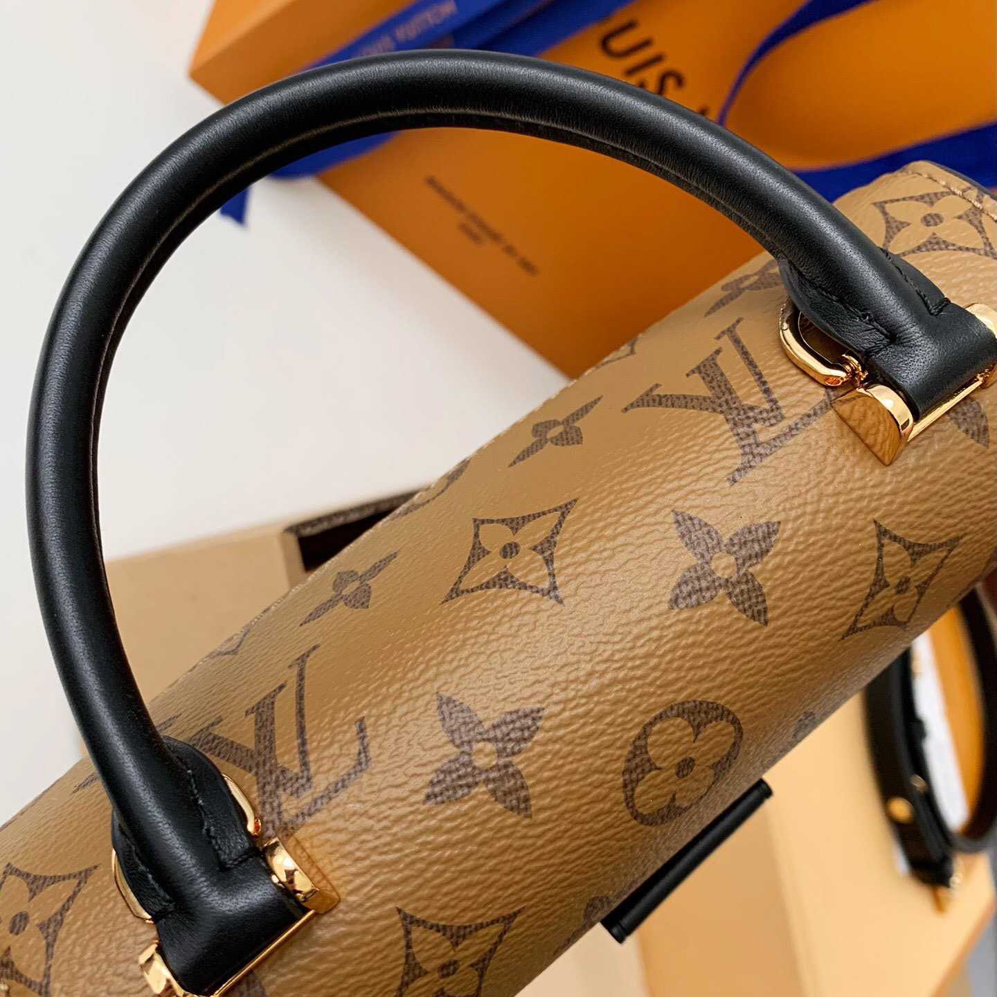 Louis Vuitton Tilsitt Handbag   M46548 - DopestKickz