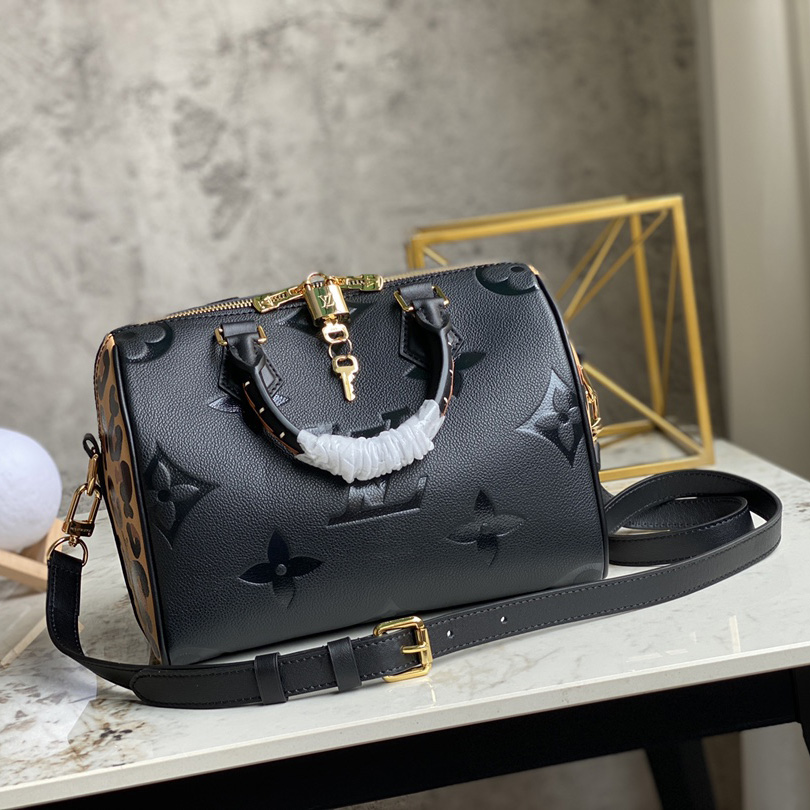 Louis Vuitton Speedy Bandouliere 25  - DopestKickz