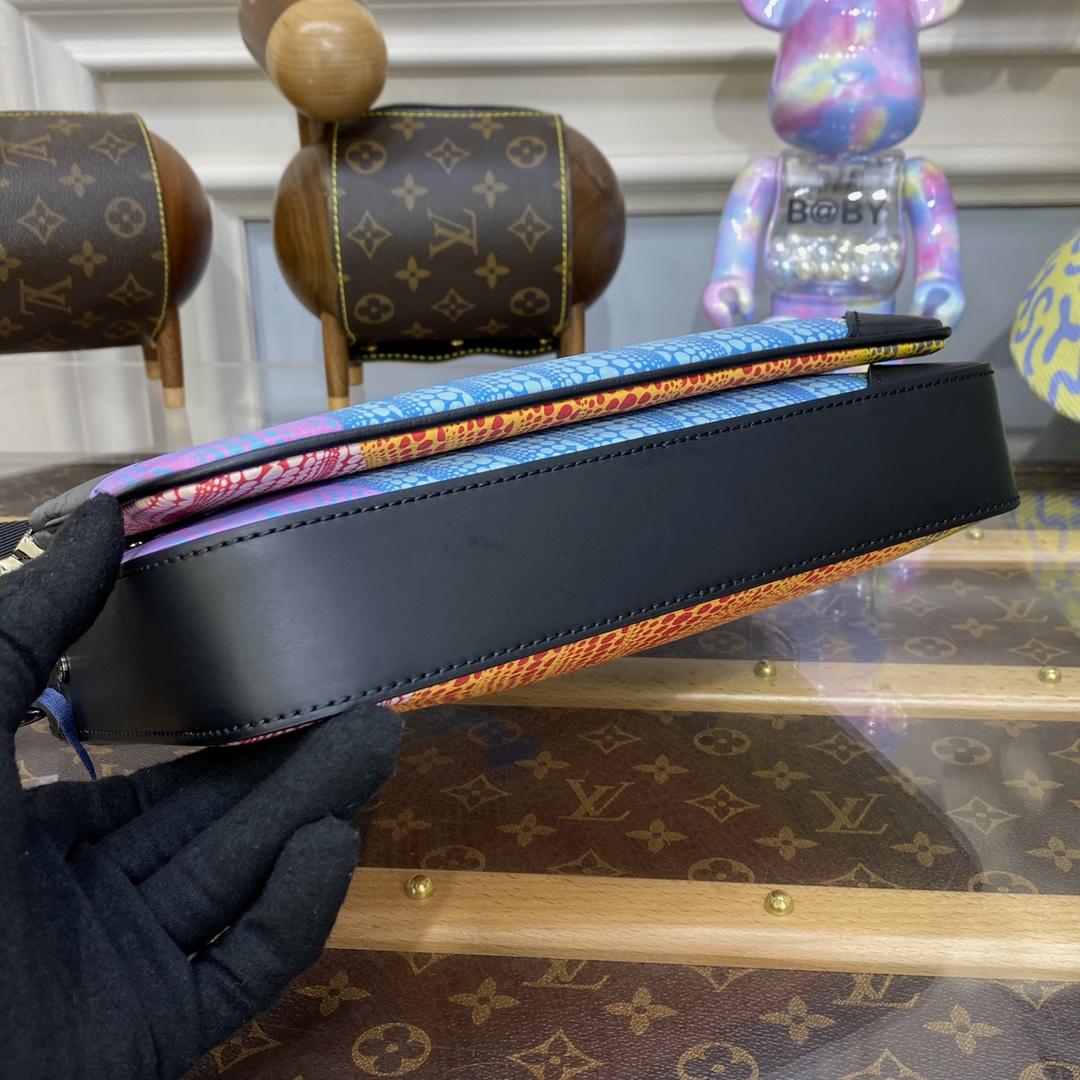 Louis Vuitton LV x YK Trio Messenger (25 x 18.5 x 7cm)   M46435 - DopestKickz
