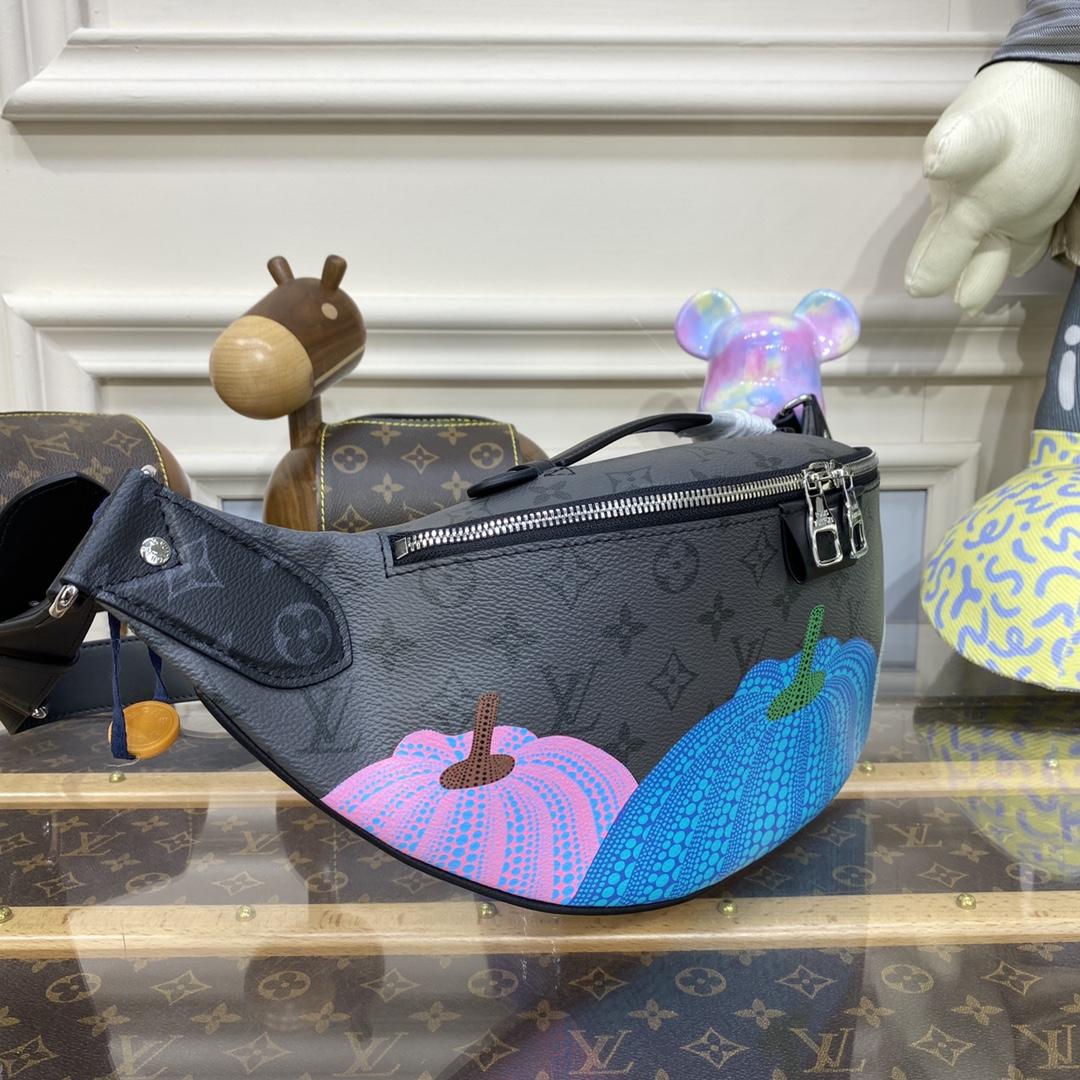 Louis Vuitton LV x YK Maxi Bumbag (47-20-9cm)   M46436 - DopestKickz
