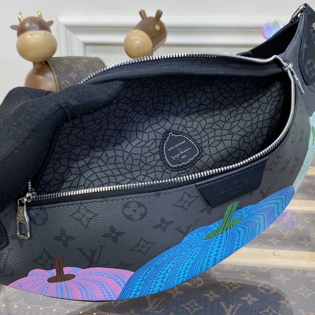 Louis Vuitton LV x YK Maxi Bumbag (47-20-9cm)   M46436 - DopestKickz