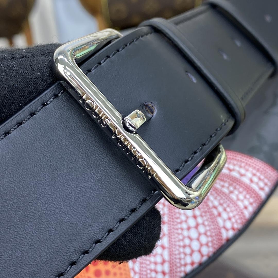 Louis Vuitton LV x YK Maxi Bumbag (47-20-9cm)   M46436 - DopestKickz