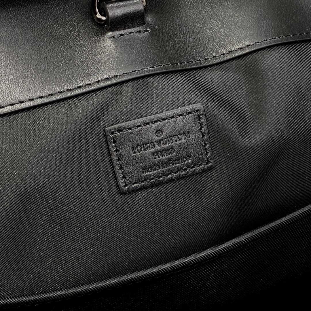 Louis Vuitton Sac Plat 24H (44 x 33 x 18cm) M46451 - DopestKickz