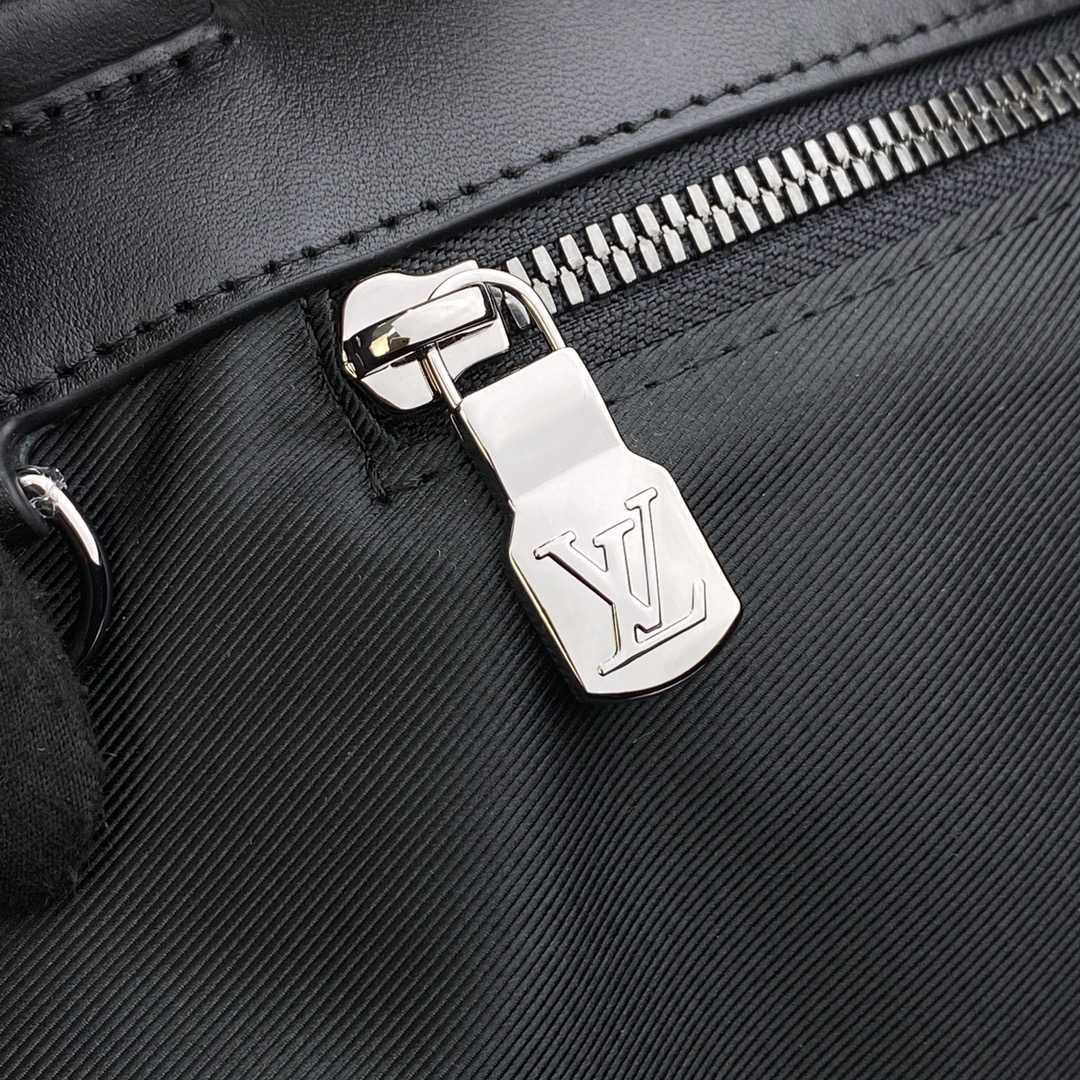 Louis Vuitton Sac Plat 24H (44 x 33 x 18cm) M46451 - DopestKickz