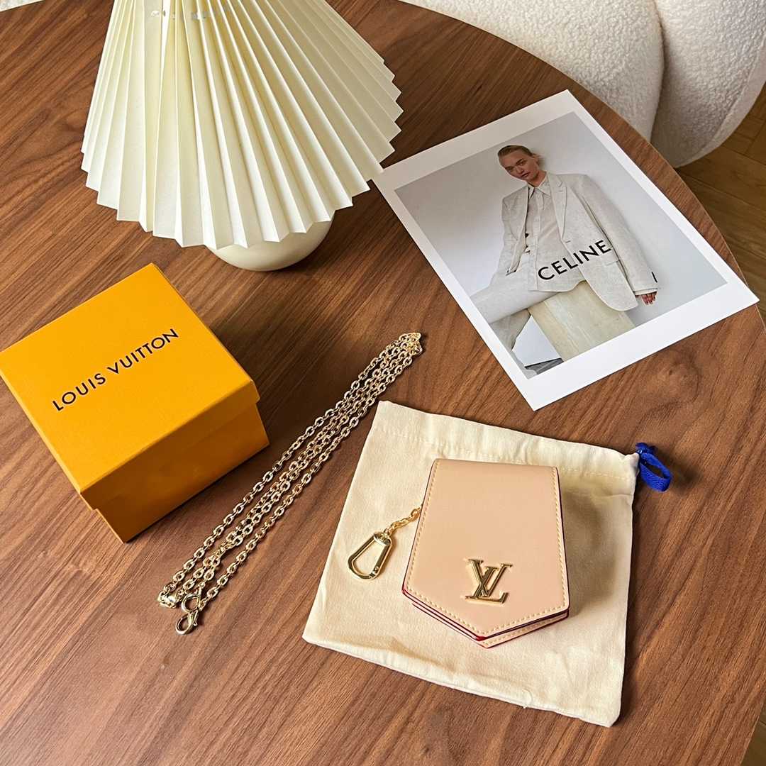 Louis Vuitton Key Bell XL   M22368 - DopestKickz