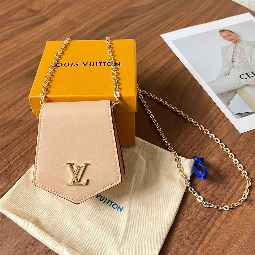 Louis Vuitton Key Bell XL   M22368 - DopestKickz