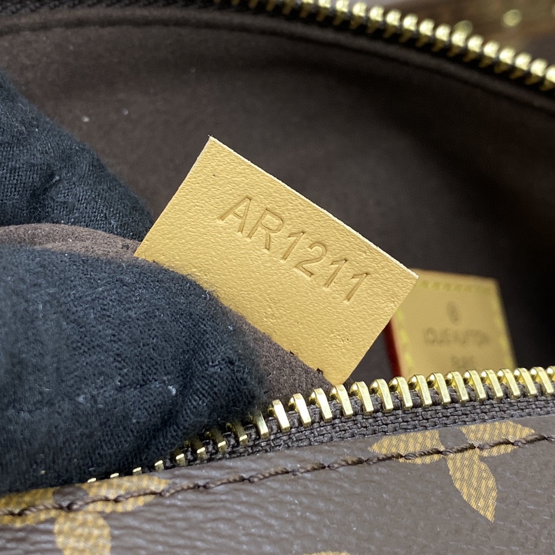 Louis Vuitton Side Trunk (21x14x6cm)  M46358 - DopestKickz