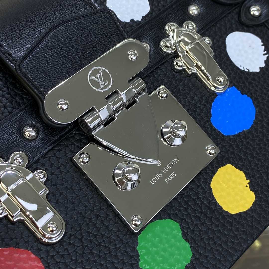 Louis Vuitton LV x YK Petite Malle (19.5*5*12.5CM)   M21621 - DopestKickz