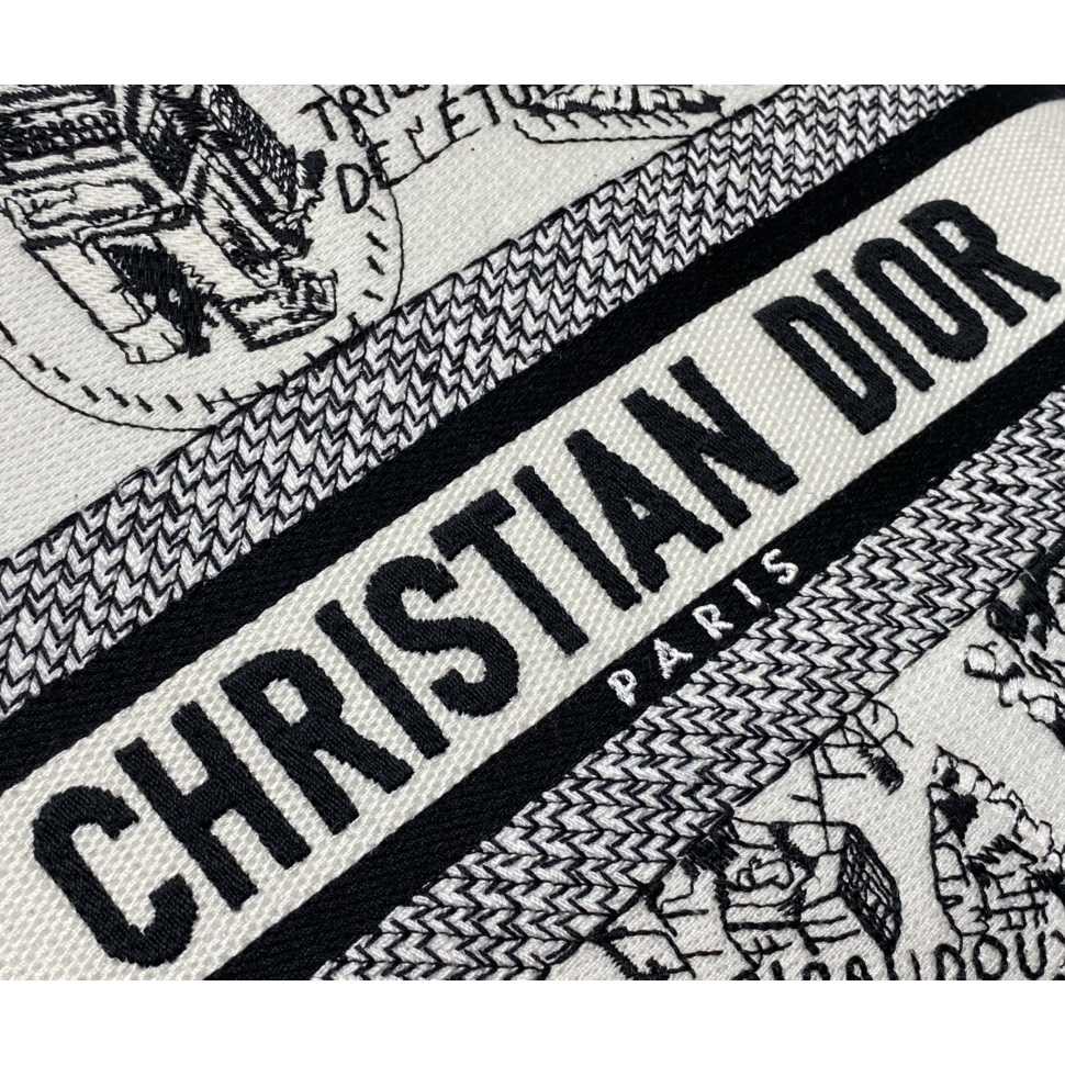 Dior Medium Lady D-lite Bag - DopestKickz