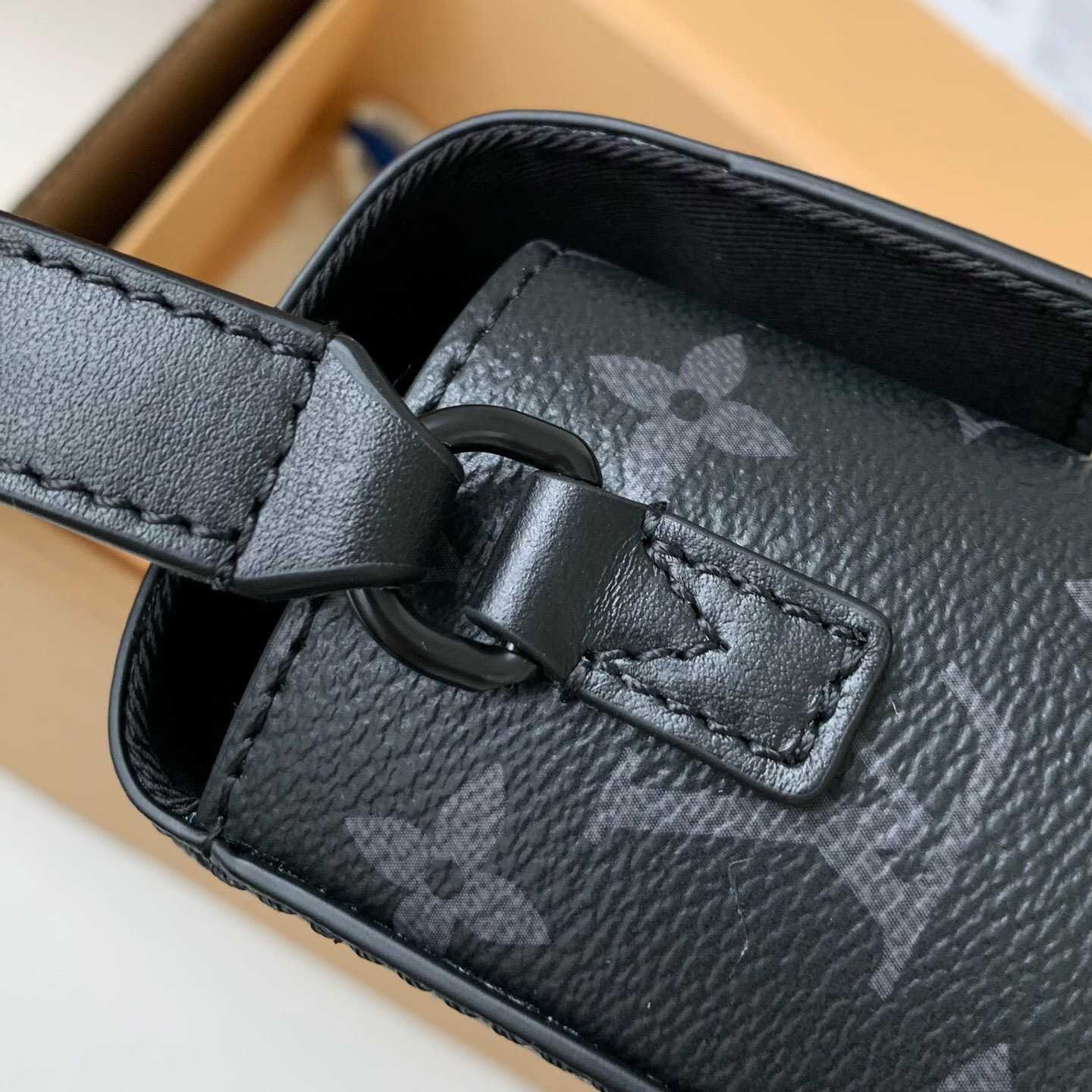 Louis Vuitton Steamer Wearable Wallet   M81783 - DopestKickz
