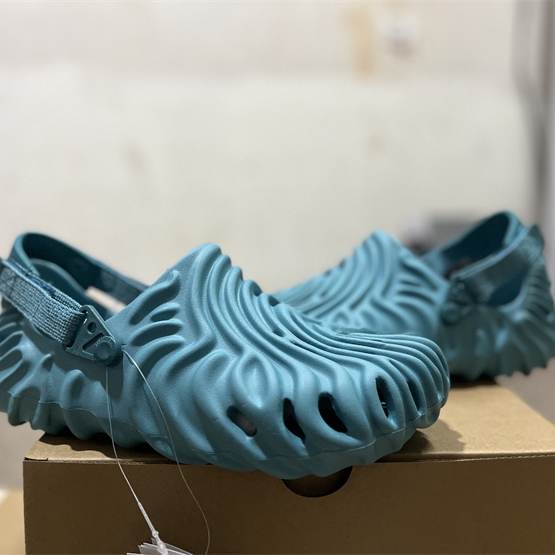 Salehe Bembury x CrocsPollex Clog - DopestKickz