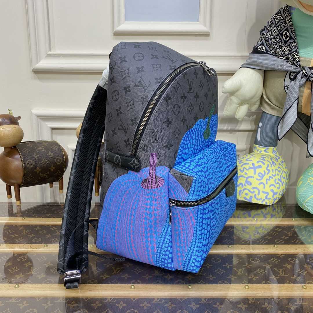 Louis Vuitton LV x YK Discovery Backpack (30*40*20cm)    M46440 - DopestKickz