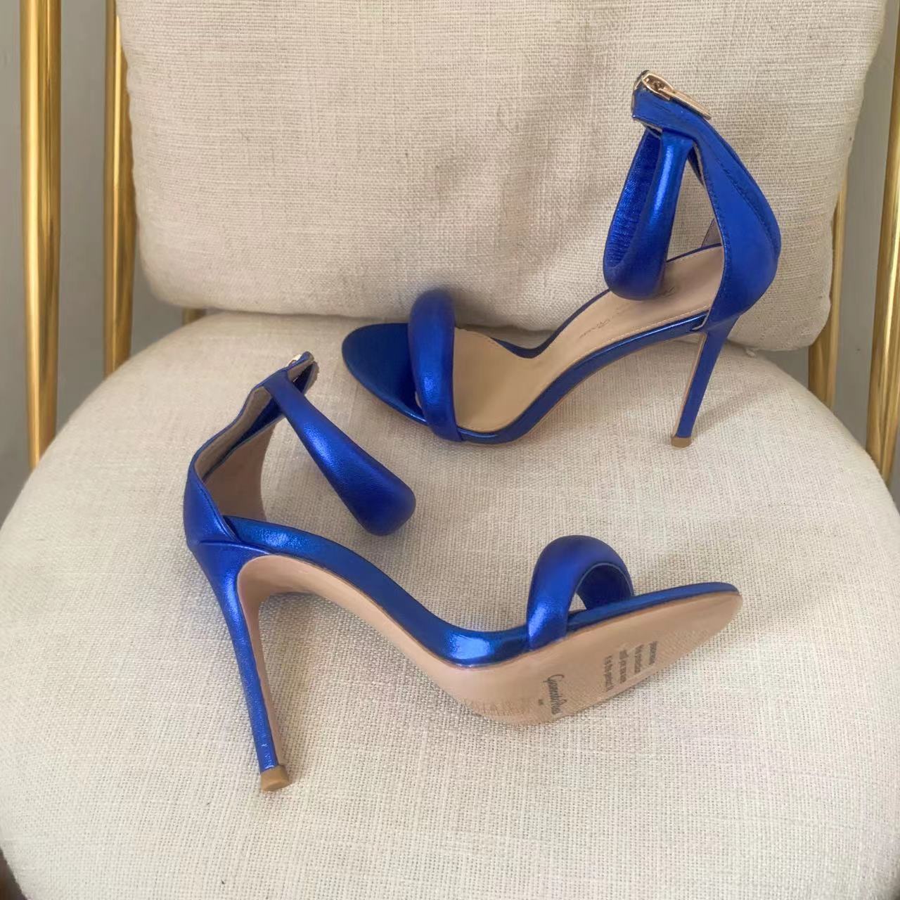 Gianvito Rossi Leather Bijoux Sandals - DopestKickz