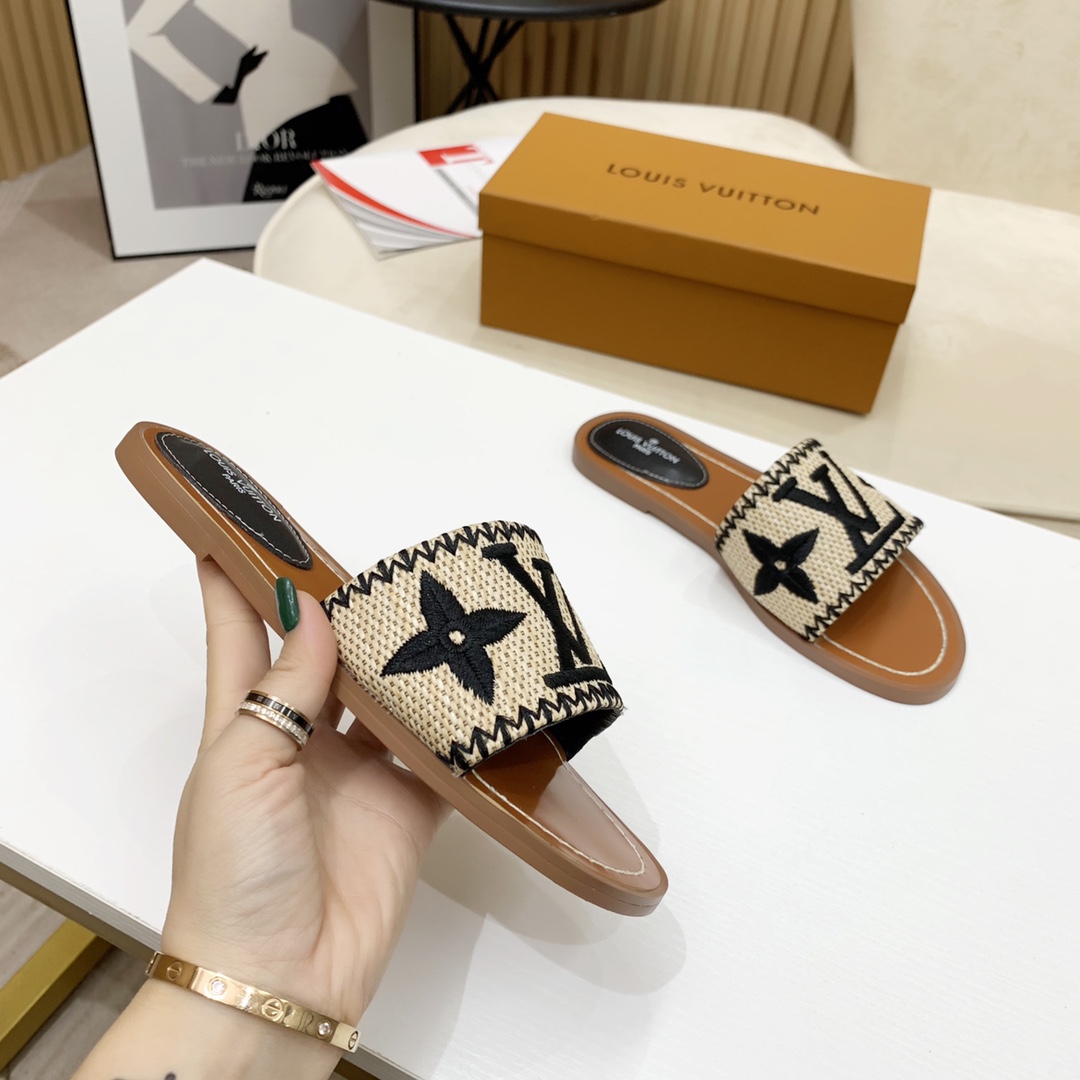 Louis Vuitton Lock It Flat Mule - DopestKickz