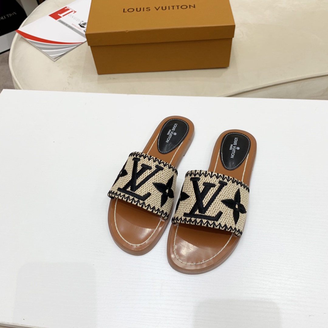 Louis Vuitton Lock It Flat Mule - DopestKickz