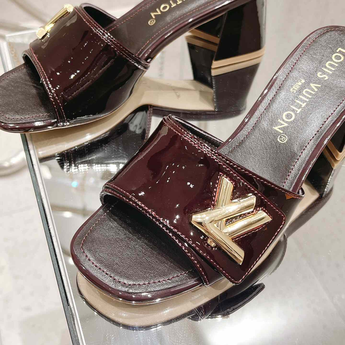 Louis Vuitton Shake Mule   1ABIDW - DopestKickz