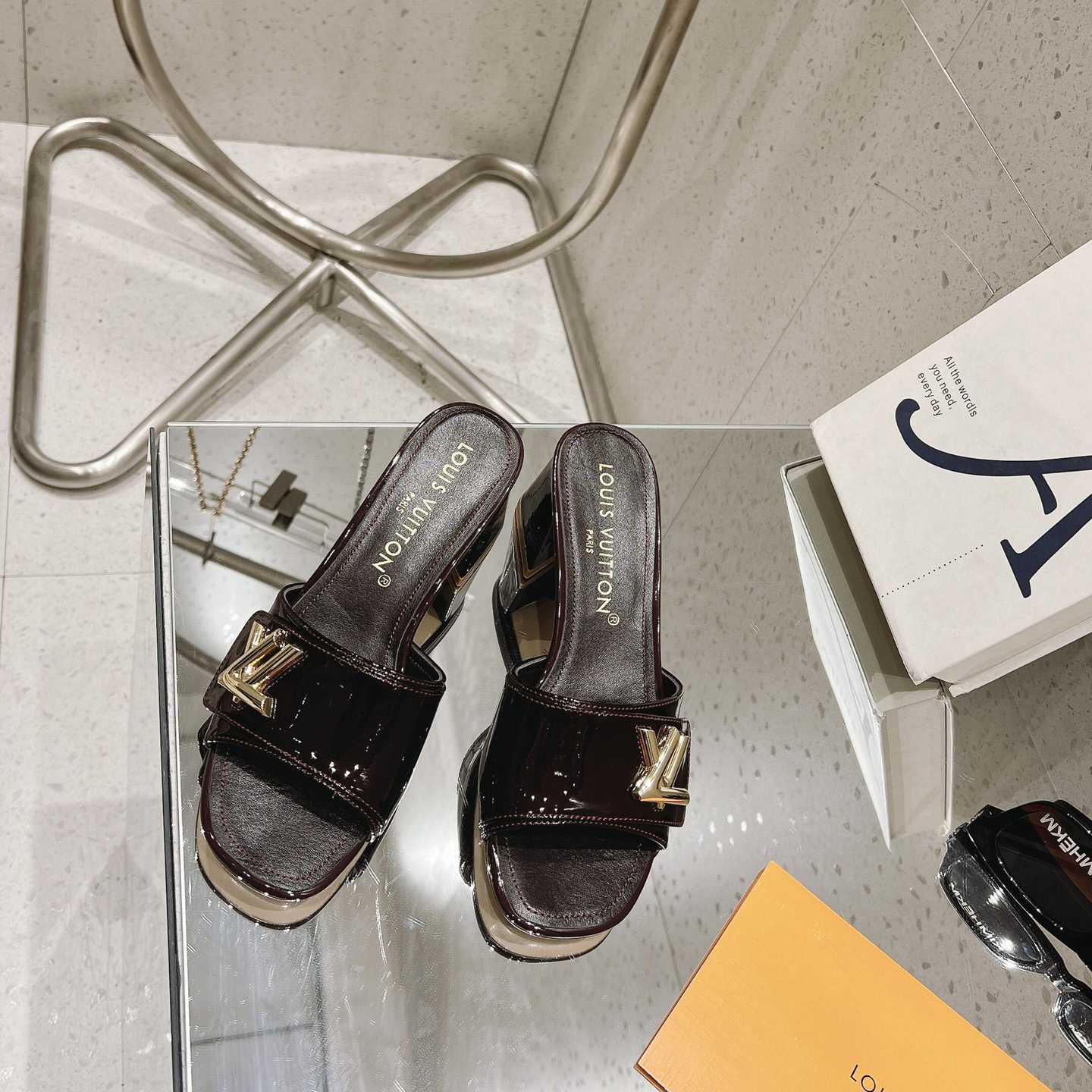 Louis Vuitton Shake Mule   1ABIDW - DopestKickz