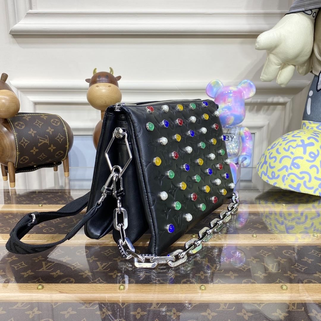 Louis Vuitton Coussin BB(26 x 20 x 12cm) M22429 - DopestKickz