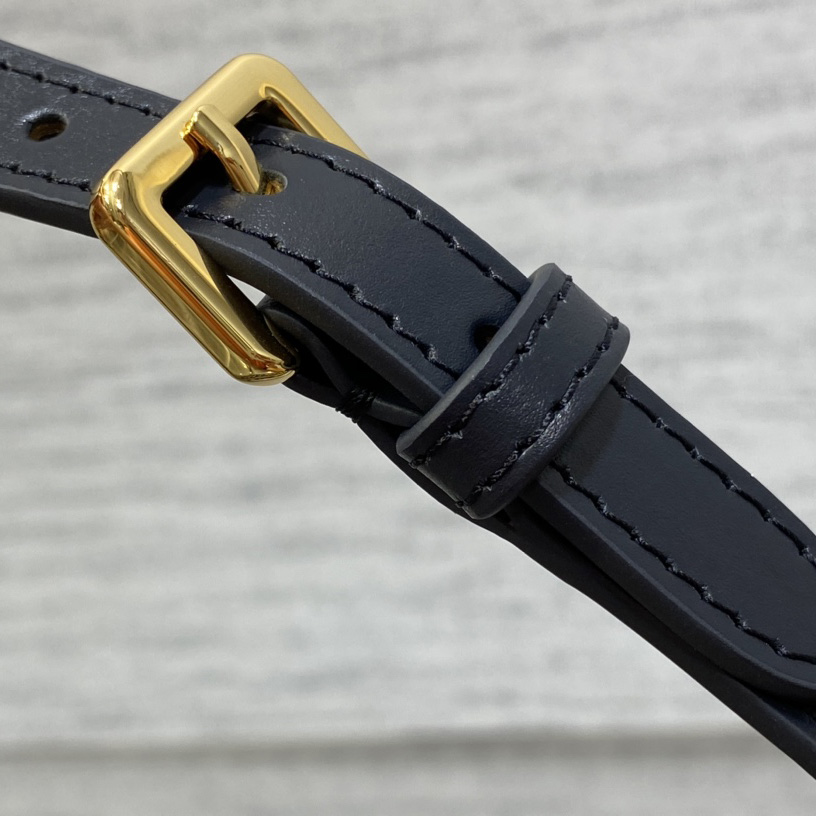 Dior CD Lounge Bag - DopestKickz