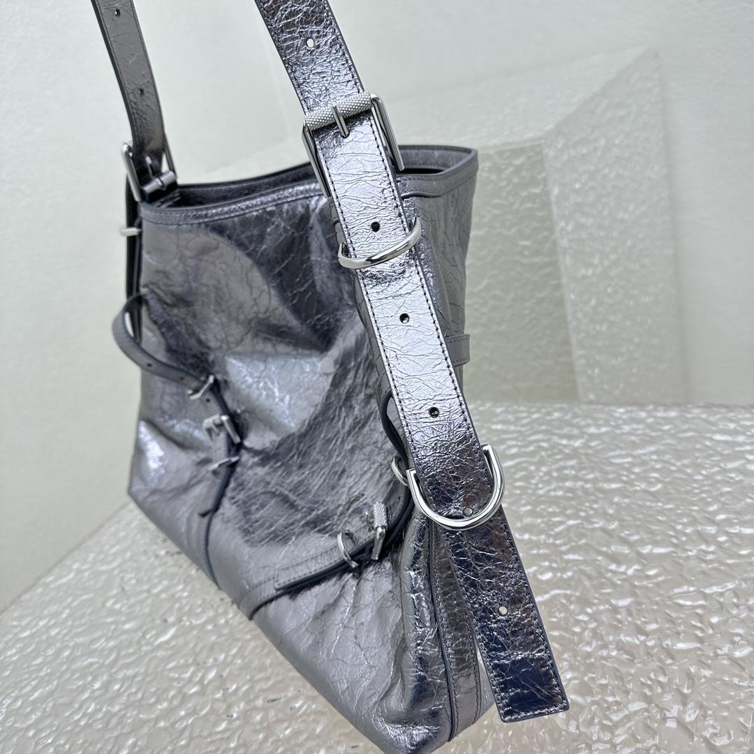 Givenchy Medium Voyou Bag In Laminated Leather(32-37-6.5cm) - DopestKickz