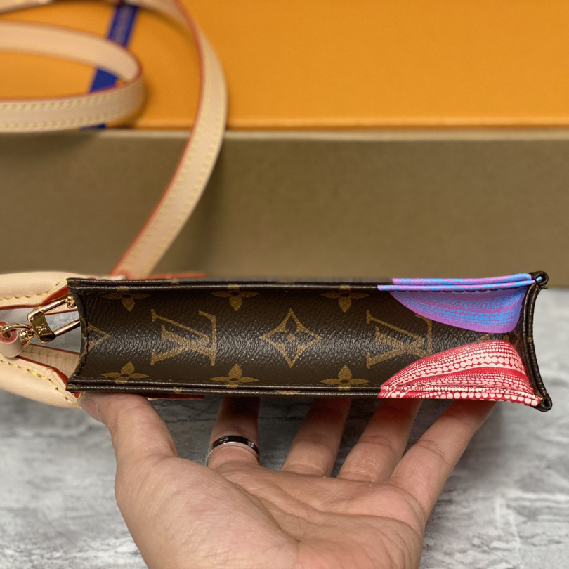 Louis Vuitton LV x YK Petit Sac Plat (14 x 17 x 5 cm)  M82112 - DopestKickz