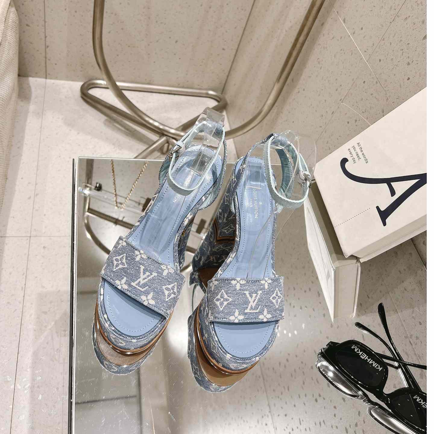 Louis Vuitton Fame Platform Sandal   1AAZC0 - DopestKickz