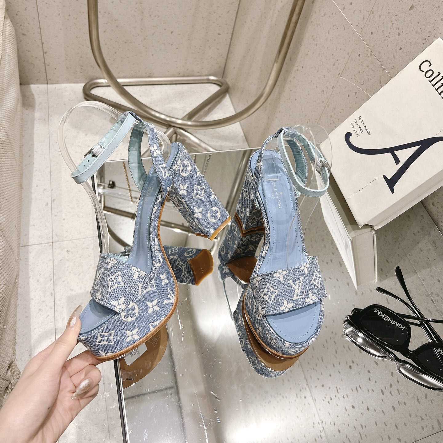 Louis Vuitton Fame Platform Sandal   1AAZC0 - DopestKickz