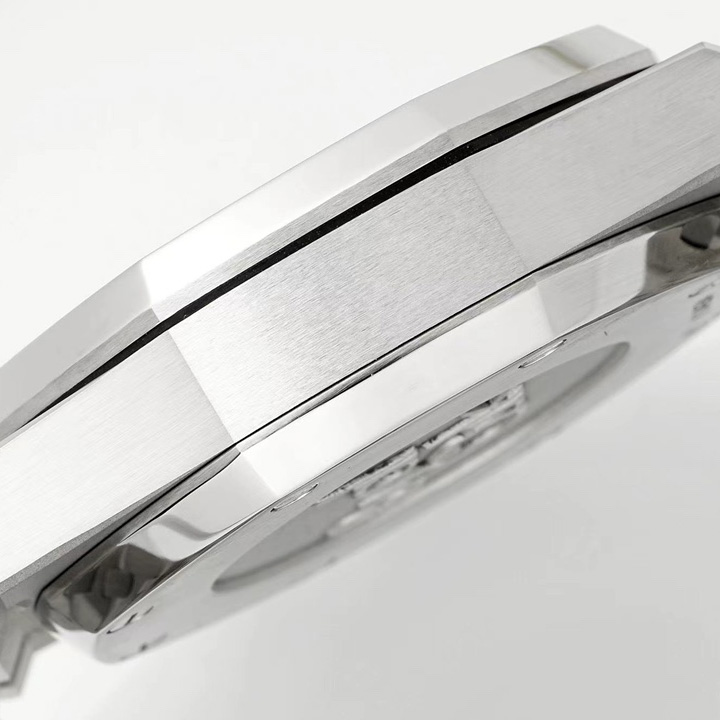 Audemars Piguet Royal Oak Chronograph - DopestKickz