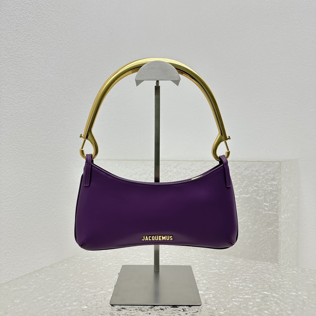 Jacquemus Le Bisou Mousqueton Carabiner Strap Shoulder Bag - DopestKickz