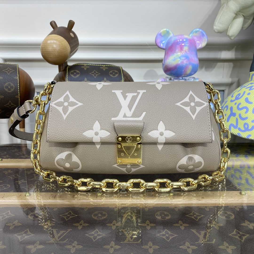 Louis Vuitton Favorite(24 x 14 x 9cm)    M45836 - DopestKickz