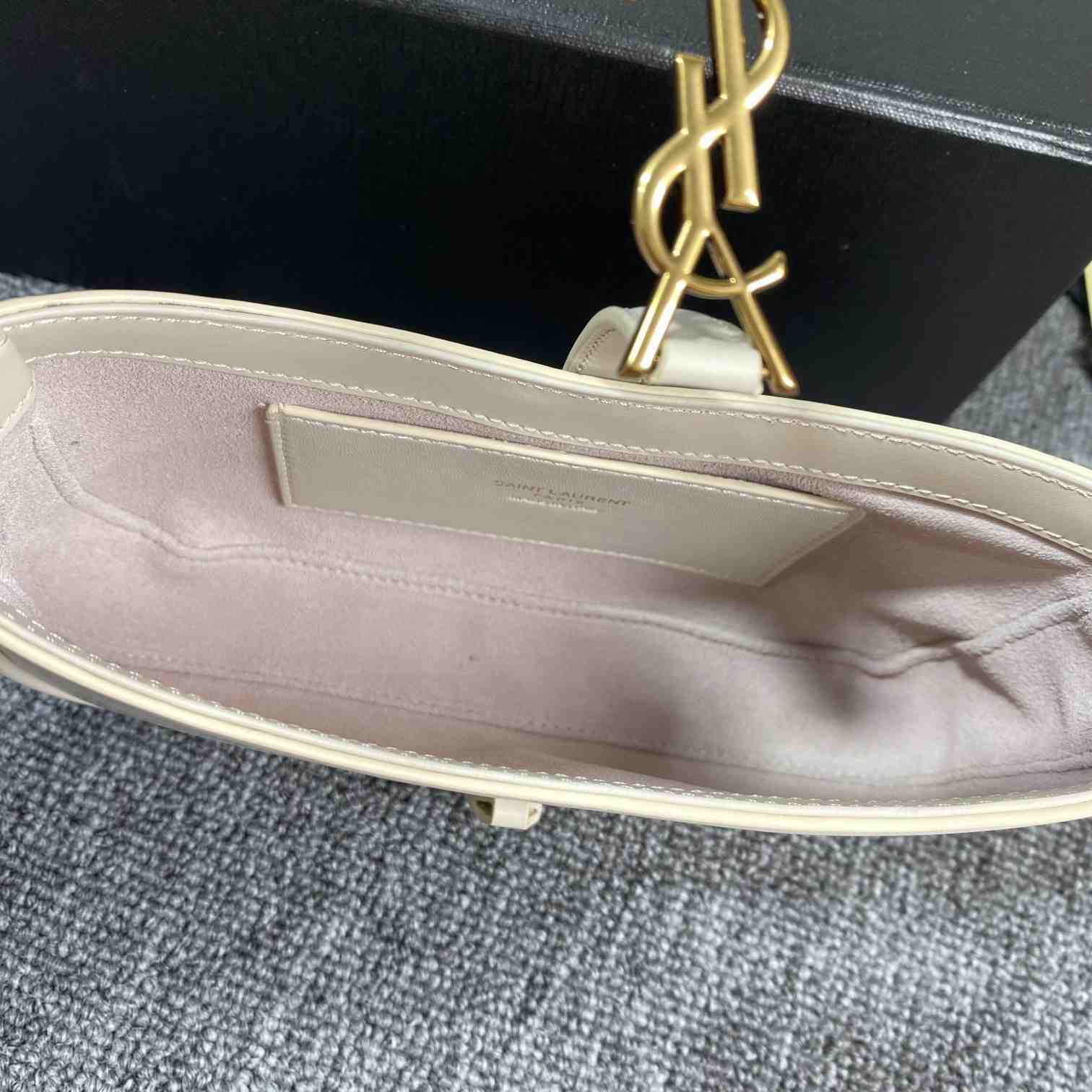 Saint Laurent Le 5 À 7 In Smooth Leather - DopestKickz