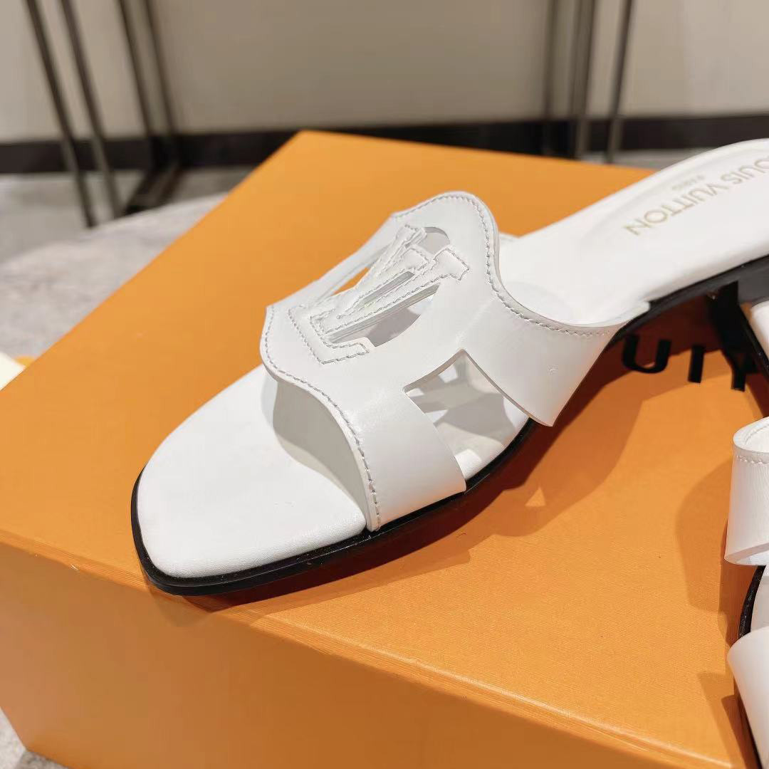 Louis Vuitton LV Isola Flat Mule   1ABOZK - DopestKickz