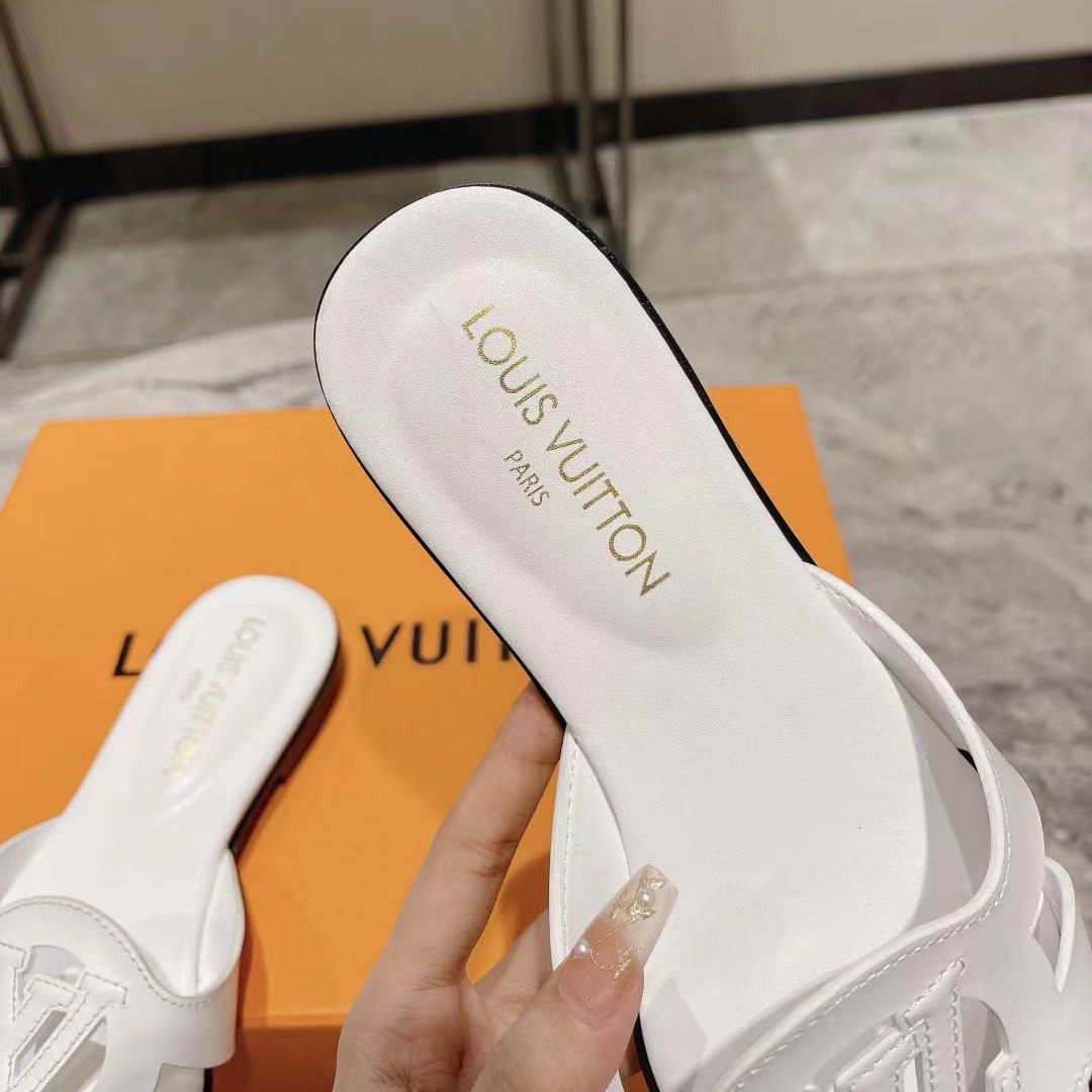 Louis Vuitton LV Isola Flat Mule   1ABOZK - DopestKickz