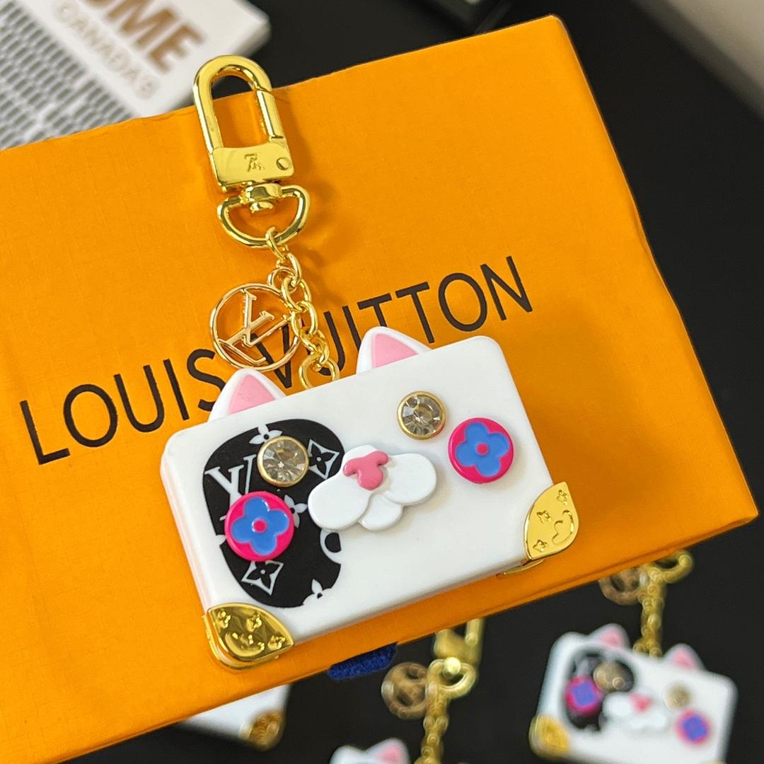 Louis Vuitton Catrunk Keyring   M00825 - DopestKickz