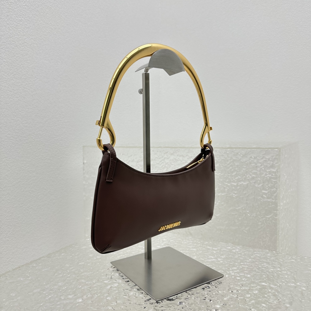 Jacquemus Le Bisou Mousqueton Carabiner Strap Shoulder Bag - DopestKickz