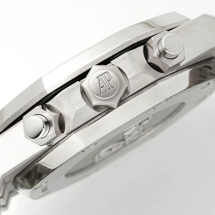 Audemars Piguet Royal Oak Chronograph - DopestKickz