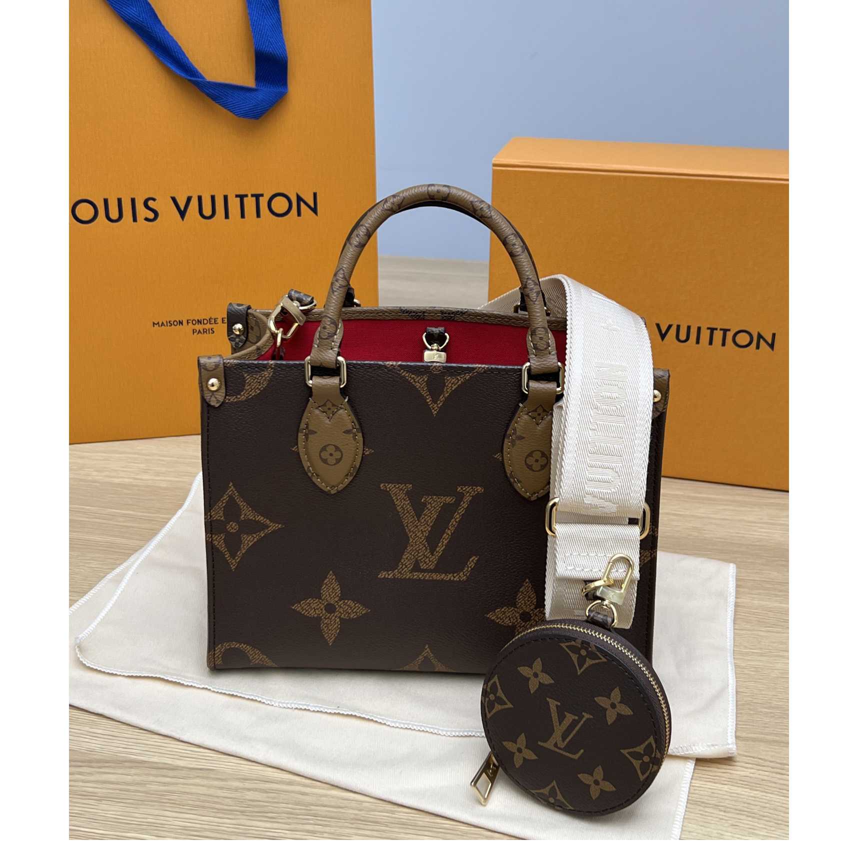 Louis Vuitton OnTheGo PM(25-19-11.5cm)     M46373 - DopestKickz