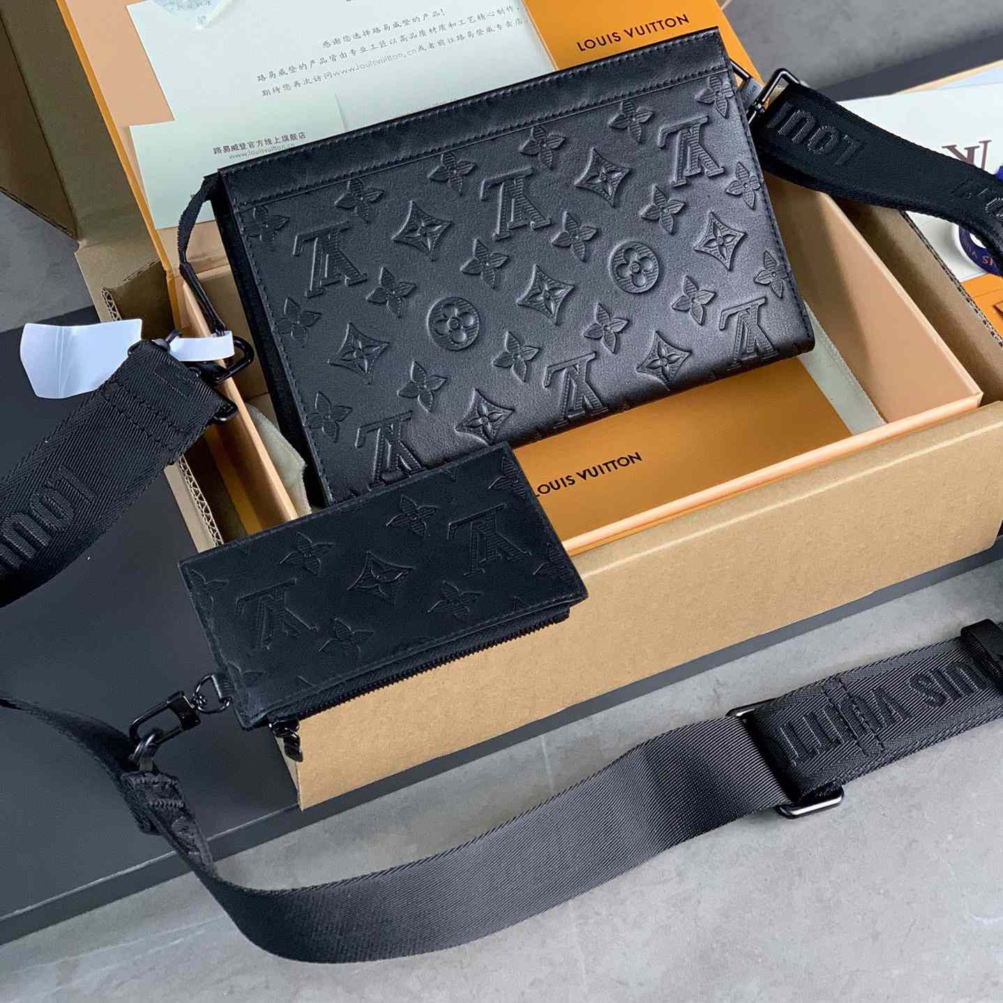 Louis Vuitton Gaston Wearable Wallet(18.5 x 11 x 6.5cm)M81115  - DopestKickz