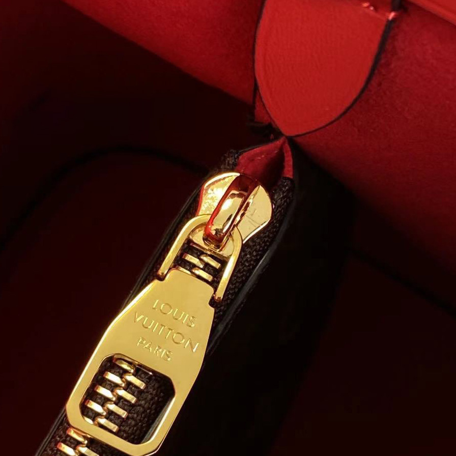 Louis Vuitton Néonoé (26 x 26 x 17.5cm) M44021 - DopestKickz