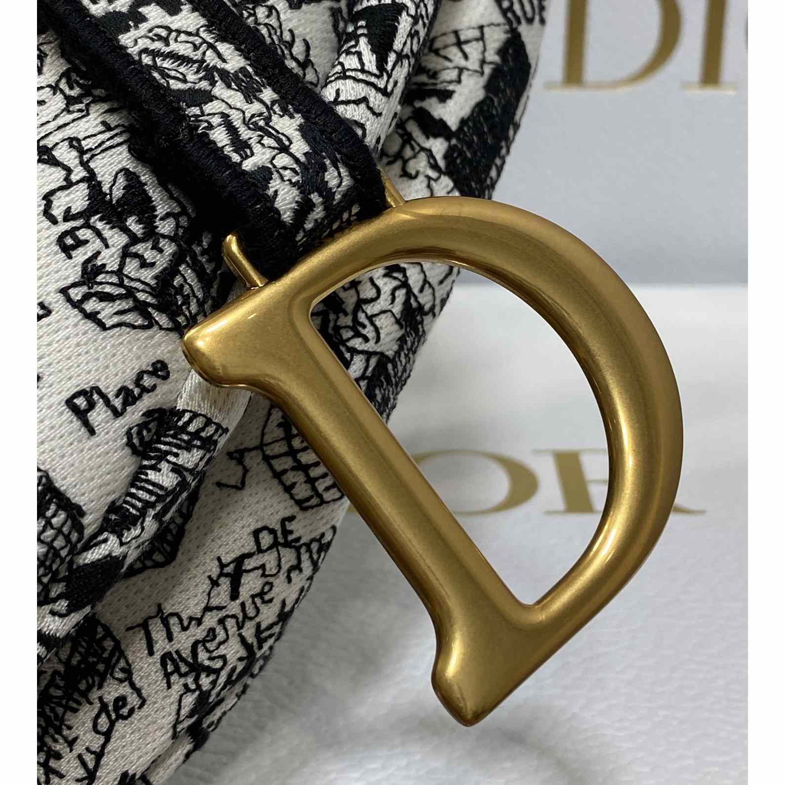 Dior Saddle Bag  - DopestKickz