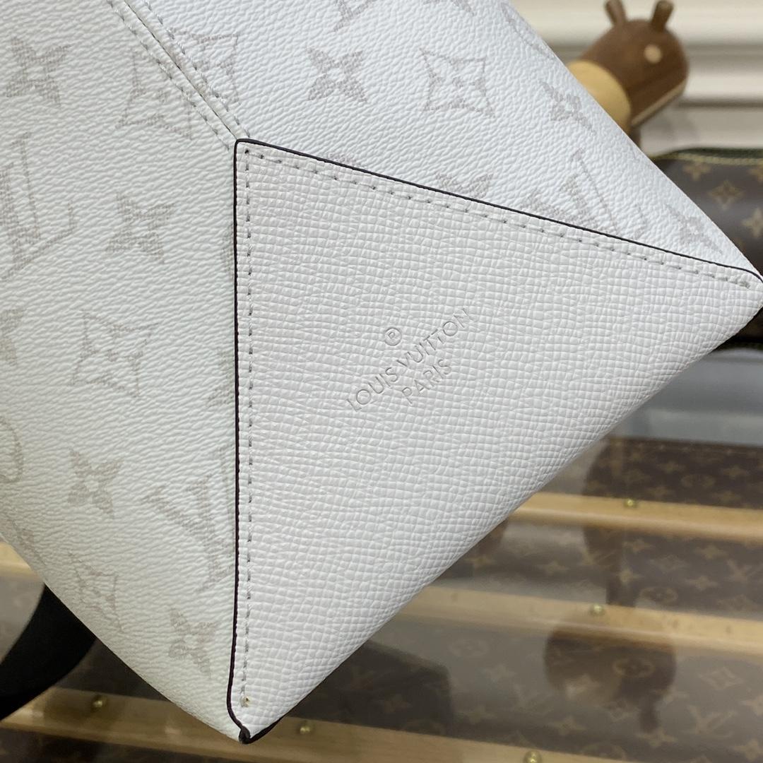 Louis Vuitton Weekend Tote NM(44 x 33 x 18cm)  M30919 - DopestKickz