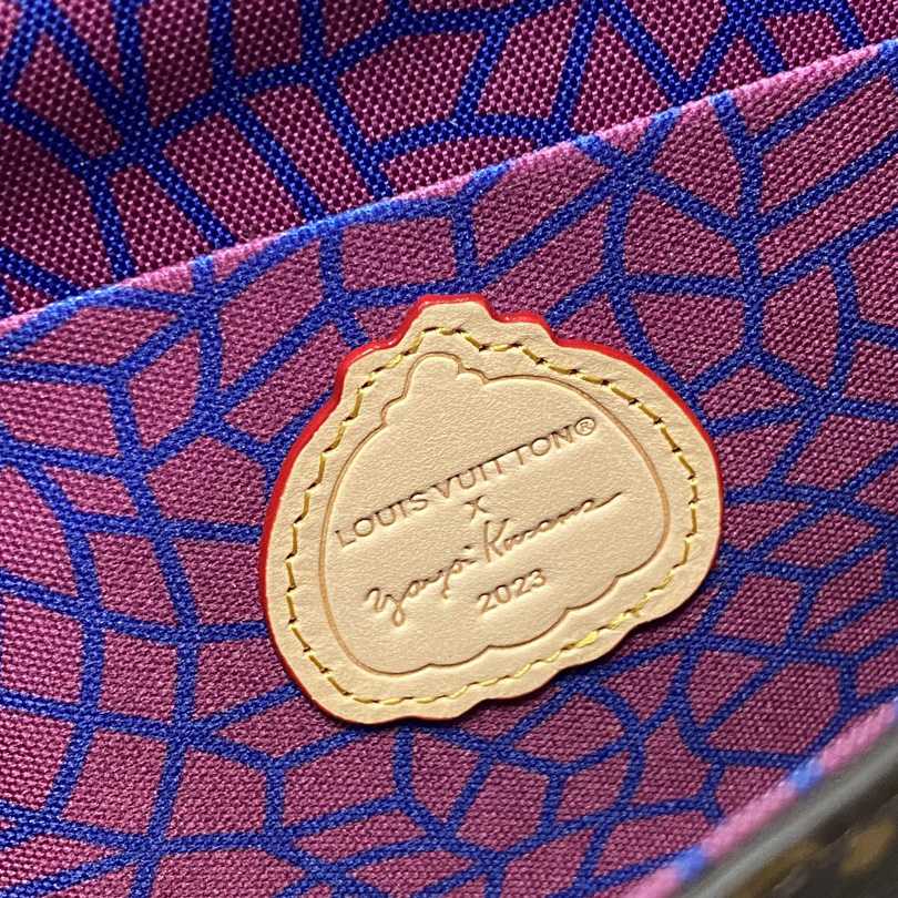 Louis Vuitton LV x YK Félicie Pochette (21 x 12 x 3 cm)   M82108 - DopestKickz